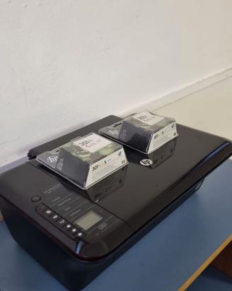Stampante wifi Hp Deskjet3050 + 2 cartucce colore