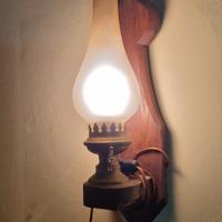 Lampada da parete tipo lanterna a petrolio 