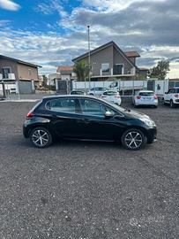 Peugeot 208 BlueHDi 75 5 porte Allure