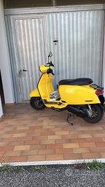 Lambretta V special 125 gialla