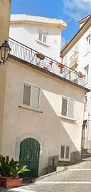 Casa indipendente con garage e terrazzo