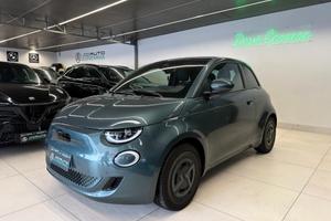 FIAT 500e GIORGIO ARMANI 42KW AUTONOMIA 300 KM