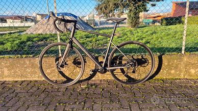 Bici da corsa TRIBAN RC 500