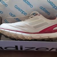 scarpe da golf e guanto da golf