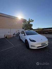 Tesla Y