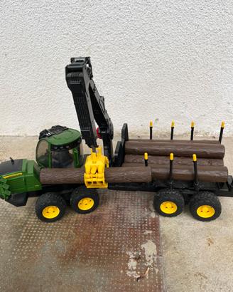 Bruder carro forestale della John Deere