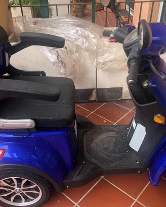 Quadriciclo veleco per anziani e disabili