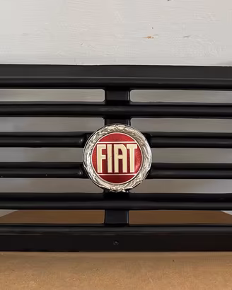 Grigia anteriore Fiat Panda