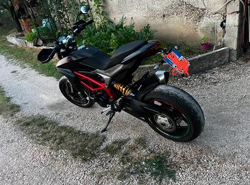 Ducati hypermotard 821