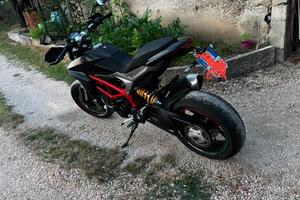Ducati hypermotard 821