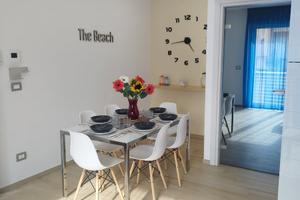 Trilocale vicino al mare, comfort contemporaneo