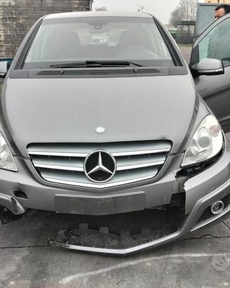 Mercedes classe B W245 200CDI 2011 automatico rica
