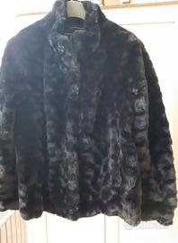 Pelliccia ecologica nera