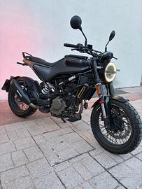 Husqvarna Svartpilen 125