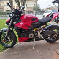 Ducati Streetfighter V2