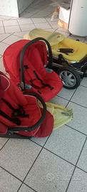 passeggino e altri due accessori 