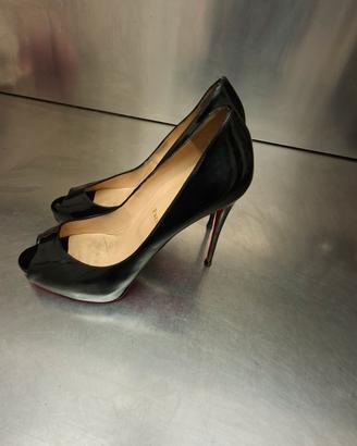 Décolleté  Louboutin  vernice nera