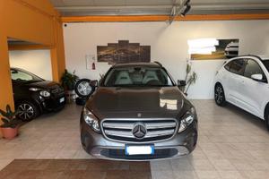 Mercedes Benz GLA220