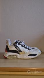 Jordan MA2 "White Black Red" – Taglia 41 – Sneaker