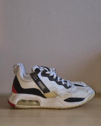 Jordan MA2 "White Black Red" – Taglia 41 – Sneaker