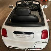 Mini Cooper elettrica per bambini