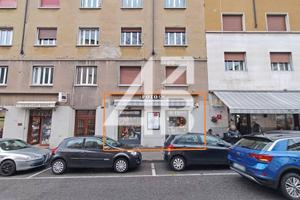 NEGOZIO - 118M² - P.ZZA TRA I RIVI 2/C ROIANO (TS)