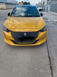 peugeot 208 GT 130 cv