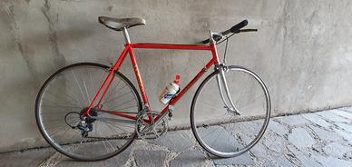 Ex bici da corsa trasformata per passeggio