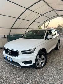 Volvo XC40 T2 Geartronic Momentum Core