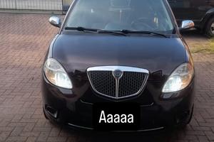 Lancia ypsilon 1.4 gpl 2010