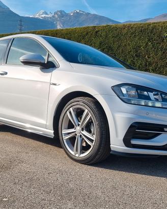 Volkswagen Golf 7.5 R-Line 2.0 TDI DSG 150 CV – Wh