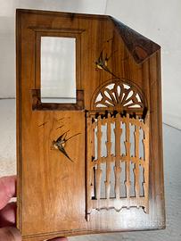 portafoto Liberty in massello dipinto e traforato.