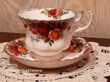 Tazza da the'  Royal Albert "Old Country Roses"