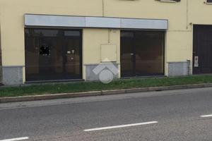 NEGOZIO A SAN VITTORE OLONA