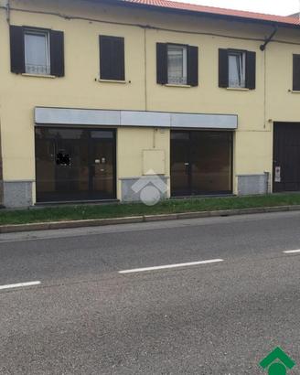 NEGOZIO A SAN VITTORE OLONA