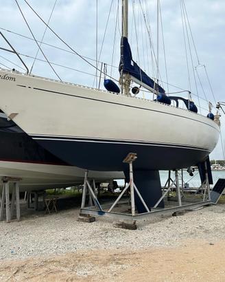 Imbarcazione a vela