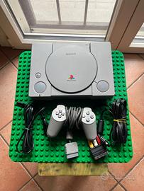 PLAYSTATION 1 CONSOLE