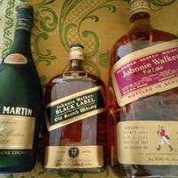 Bottiglie vintage Jhonnie Walker e Remy Martin 