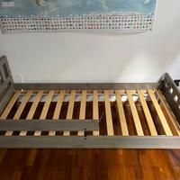 Lettino IKEA in faggio tortora + barriera, materas