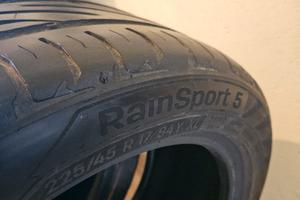 Gomme Uniroyal Rain Sport 5 225/45 R17 Y XL