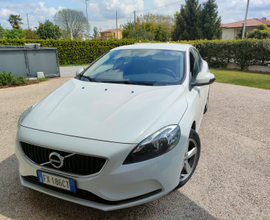 Volvo V40 d2 kinetic geartronic