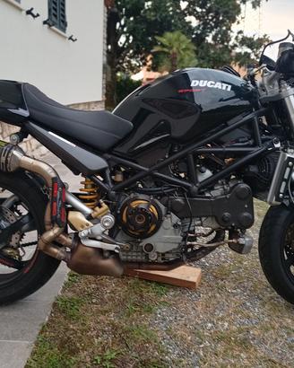 Ducati s4r del 2004 