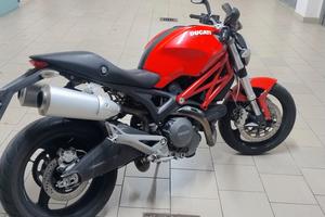 Ducati Monster 696
