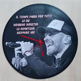 Vinile 33 giri a orologio omaggio a Max Pezzali 
