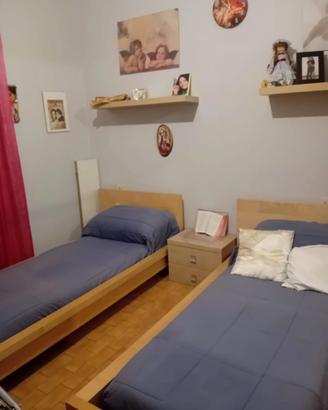 Cameretta con due letti singoli 