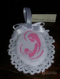 Capoculla bebè punto croce Madonnina rosa