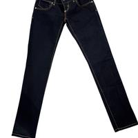 Jeans Two Women in the world