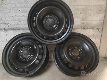 Cerchi 6.5Jx15 - 5x114.3 in ferro per Renault