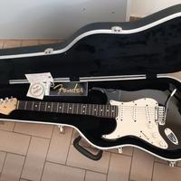 Fender Stratocaster® Black Mancina