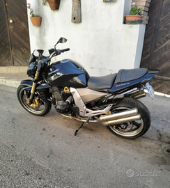 Moto Kawasaki